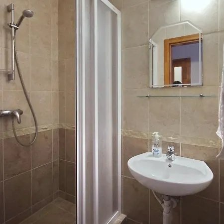 Apartman Várfürdő Panzió *