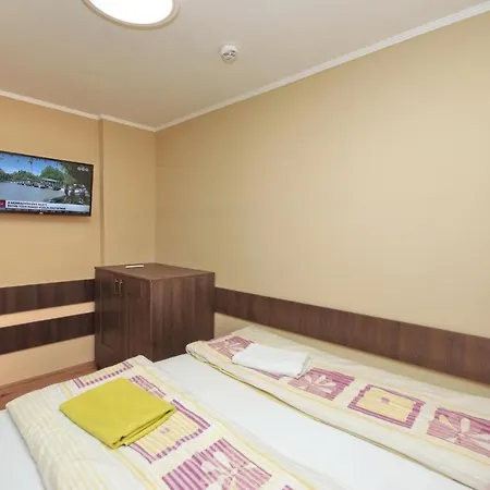 Várfürdő Panzió Apartman *