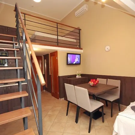 Varfuerdo Panzio Lejlighed Gyula