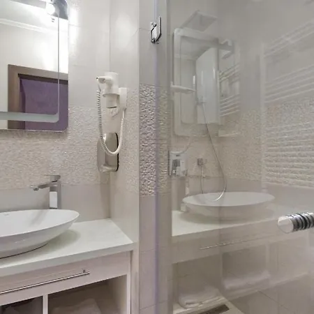 Várfürdő Panzió Apartman Gyula