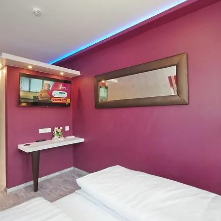 Varfuerdo Panzio Gyula