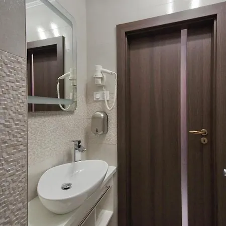 Varfuerdo Panzio Gyula