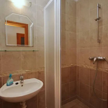 Varfuerdo Panzio * Gyula