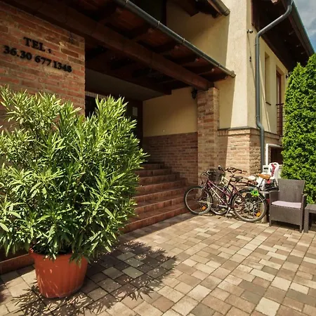 Várfürdő Panzió Apartman Gyula