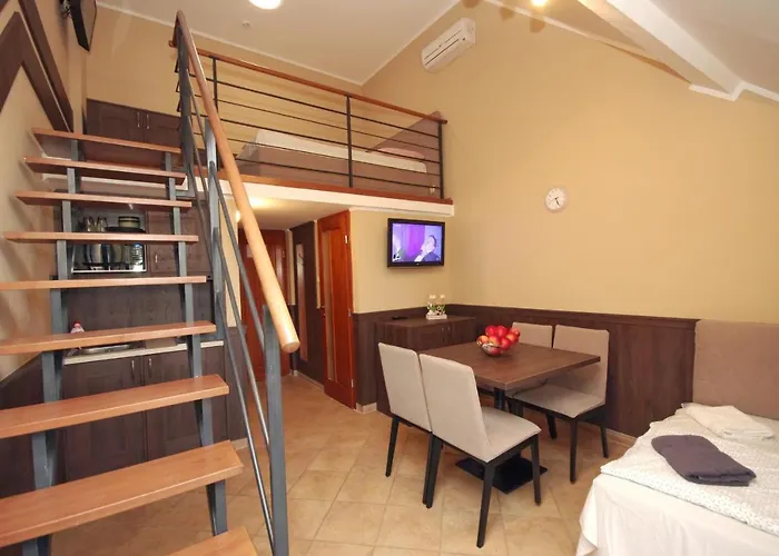 Varfuerdo Panzio Apartament Jula