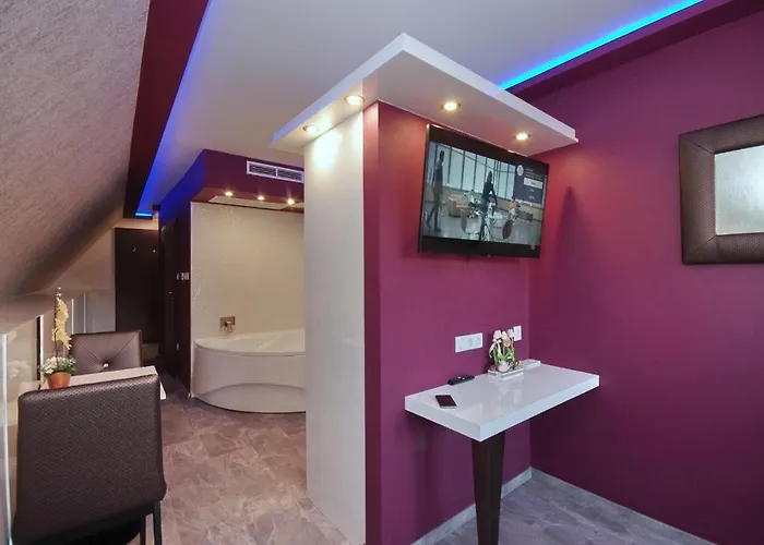 Varfuerdo Panzio Apartament *