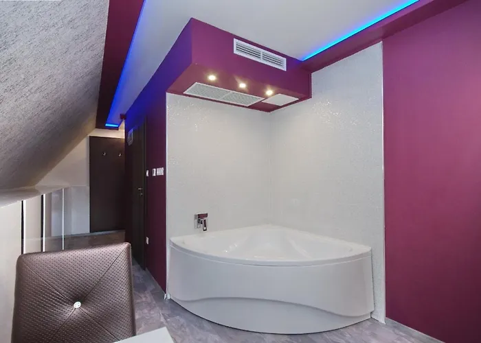 Varfuerdo Panzio Apartament *