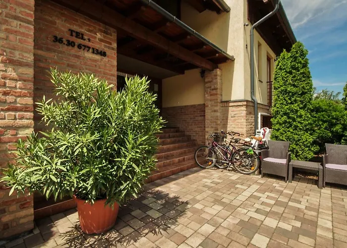 Varfuerdo Panzio Lägenhet Gyula